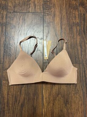 Wireless skims bra